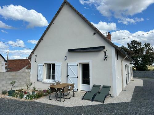Faverolles House | La maison des couturiers
