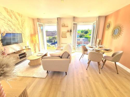 Tonnerre House | La maison du canal - garage, balcon et jardin