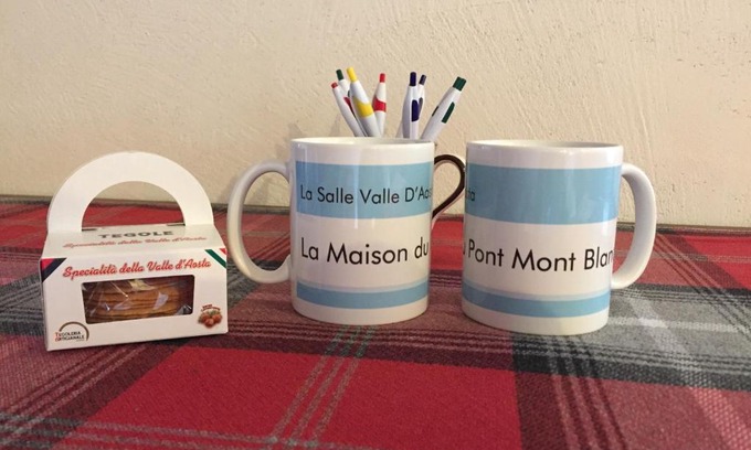 La Salle Apartment | La Maison du Pont Mont Blanc 2