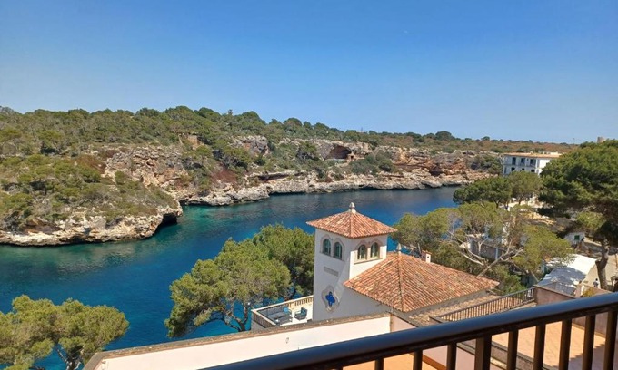 Cala Figuera House | La Marina CH