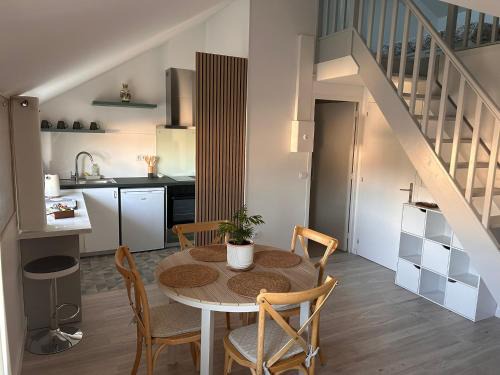 Saint-Denis Apartment | La Mezza9