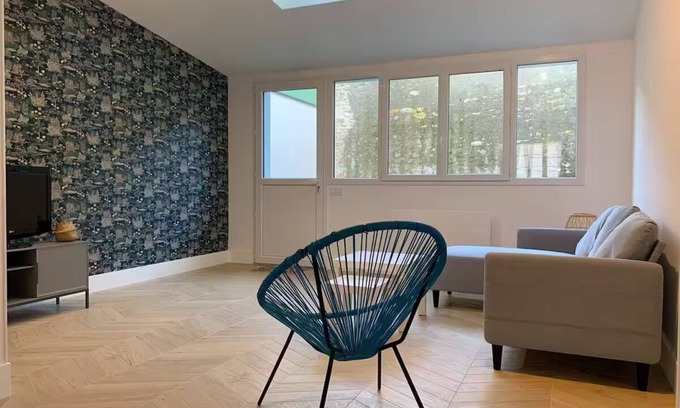 Mauze-sur-le-Mignon House | La Mignonnette, Spacious house near the city center