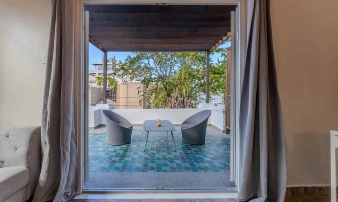 Parque Apartment | La Mona Suites 1 Bedroom Apartment with Rooftop Terrace