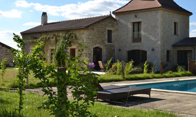 Saint-Perdoux Villa | La Mouthe the perfect rural retreat for families with pool and pets welcome