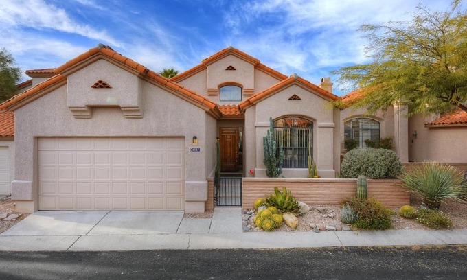 Tucson House | La Paloma Executive