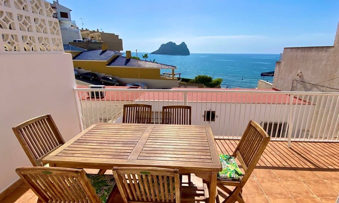 Aguilas House | La Paloma House