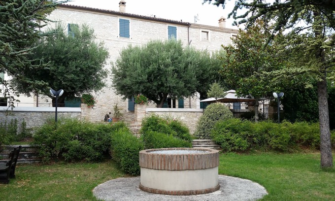 Avenale Apartment | La Panoramica (apartment overlooking the mountains (Catarì))