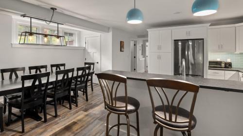 Warren Apartment | La Pasta At Mad House condo