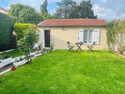 Le Perray-en-Yvelines House | LA PETITE MAISON