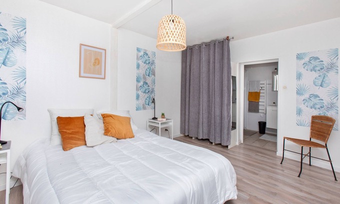 Brionne Apartment | La Petite Terrasse - Appartement spacieux