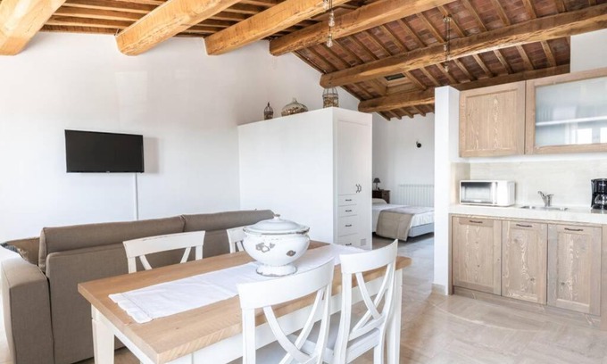 Sinalunga Apartment | La Piazza - Appartamento con vista