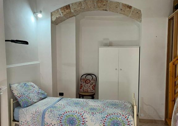 Aradeo House | La Piazza