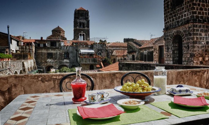 Caserta Vecchia Bed & Breakfast | La Pietra d'Argento