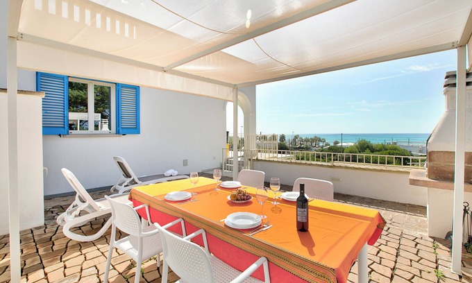 Marina di Pescoluse Apartment | La Primula Apartment 2 Sea View, Salve, Italy