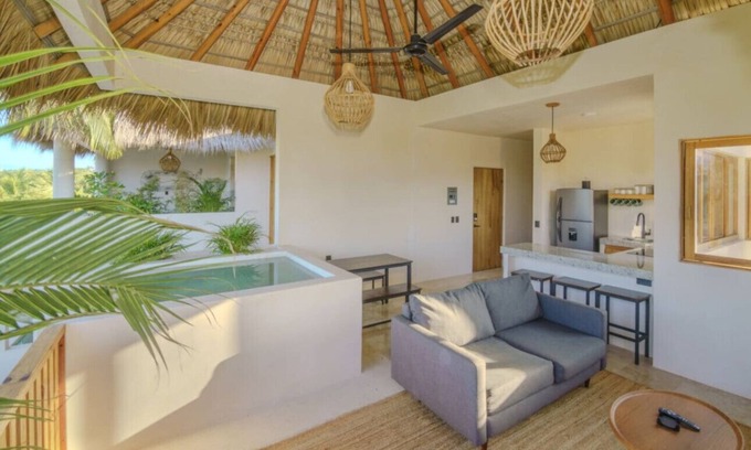 Brisas de Zicatela Apartment | La Punta Beach Front Penthouse Oasis Starlink