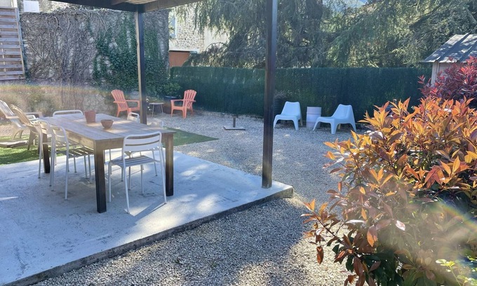 Vallon-Pont-d'Arc Villa | La Quieta, individual comfortable cottage near river and village