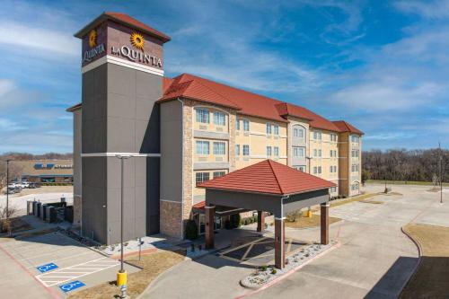 Allen Hotel | La Quinta by Wyndham Allen at The Village