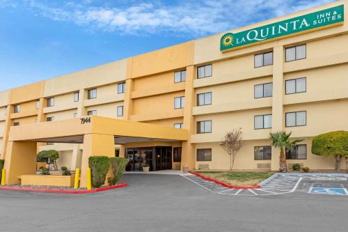 Biggs Field Hotel | La Quinta by Wyndham El Paso East
