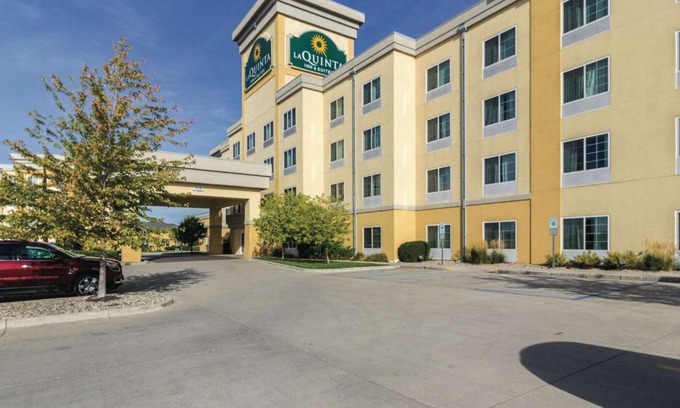 Fargo Hotel | La Quinta by Wyndham Fargo-Medical Center