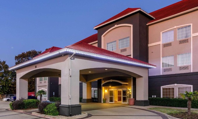 Longview Hotel | La Quinta by Wyndham I-20 Longview South