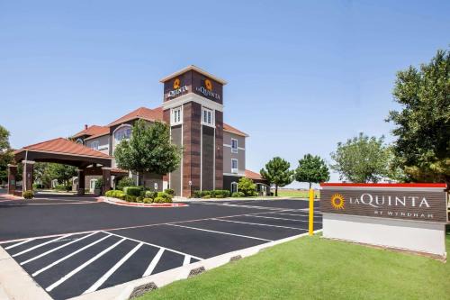 North by Northwest Hotel | La Quinta by Wyndham Lubbock North