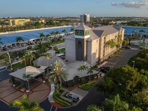 Doral Hotel | La Quinta by Wyndham Miami Airport West
