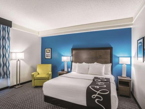 Ahwatukee Foothills Hotel | La Quinta by Wyndham Phoenix Chandler