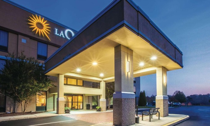 Mechanicsburg Hotel | La Quinta by Wyndham Mechanicsburg - Harrisburg