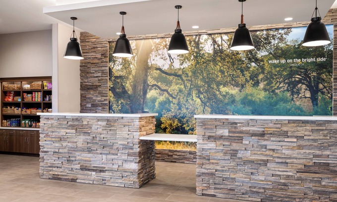 Lincoln Hotel | La Quinta Inn And Suites By Wyndham Lincoln