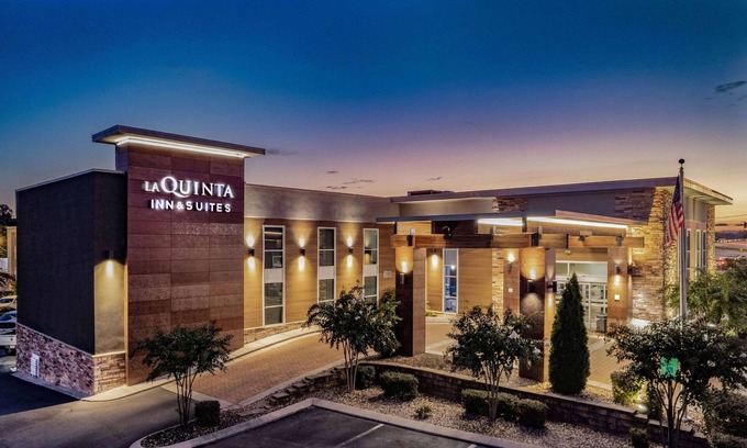 East Ridge Hotel | La Quinta Inn & Suites by Wyndham Chattanooga - East Ridge