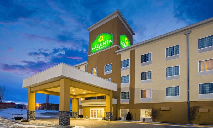 Dickinson Hotel | La Quinta Inn & Suites by Wyndham Dickinson