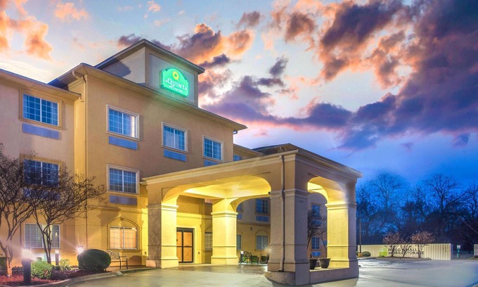 Fort Smith Hotel | La Quinta Inn & Suites by Wyndham Fort Smith