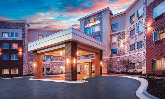 Woodbury Hotel | La Quinta Inn & Suites by Wyndham St. Paul-Woodbury