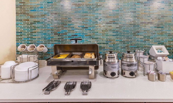 Artesia Hotel | La Quinta Inn & Suites by Wyndham Artesia