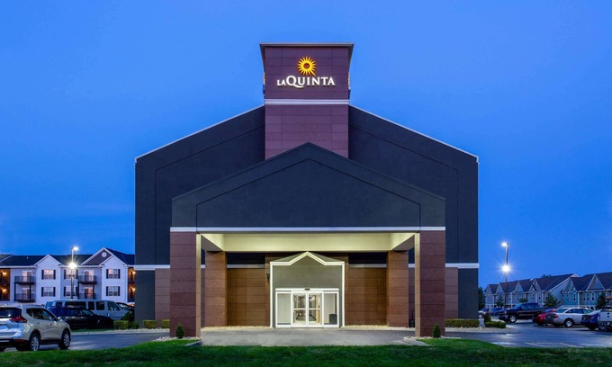 Columbus Hotel | La Quinta Inn & Suites by Wyndham Columbus West - Hilliard