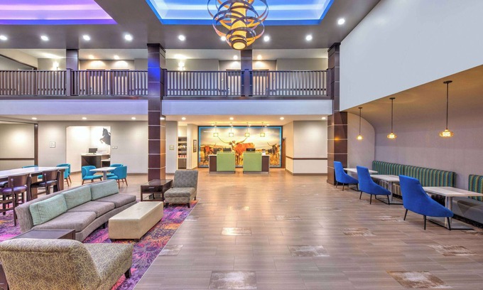 Tyler Hotel | La Quinta Inn & Suites by Wyndham Tyler - University Area