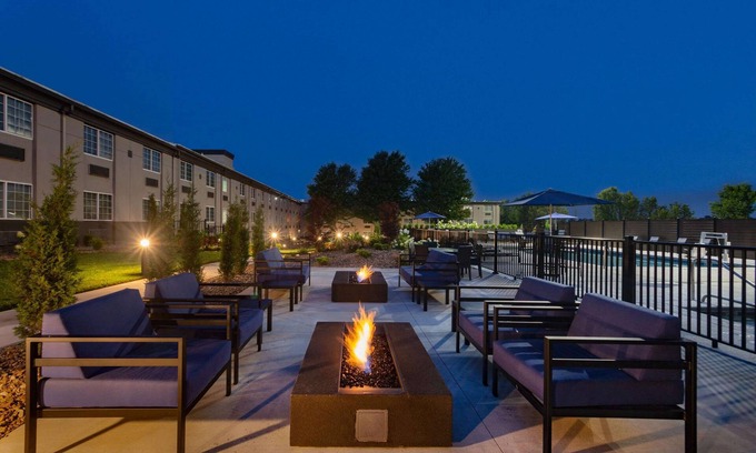 Joplin Hotel | La Quinta Inn & Suites by Wyndham Joplin
