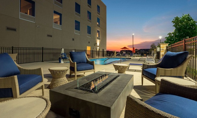 Pflugerville Hotel | La Quinta Inn & Suites By Wyndham Pflugerville