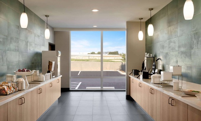West San Antonio Hotel | La Quinta Inn & Suites by Wyndham San Antonio Seaworld/LAFB