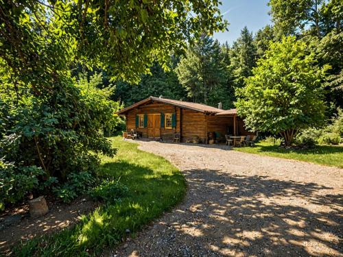 Campulung Ski Chalet | La Râu - Căsuța de poveste