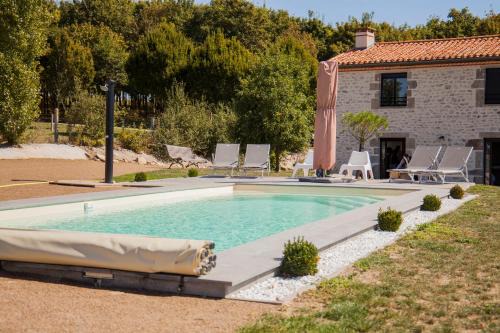Mortagne-sur-Sevre House | La Remise 4 étoiles