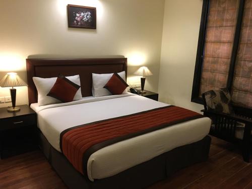 DLF Phase 3 Hotel | La Residence