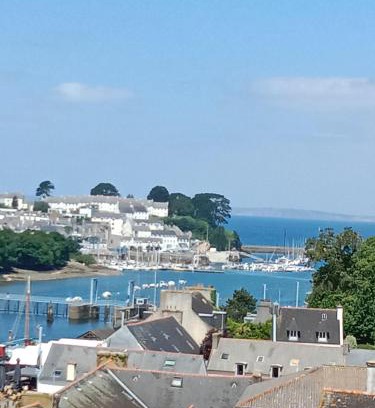 Douarnenez Apartment | La Ria