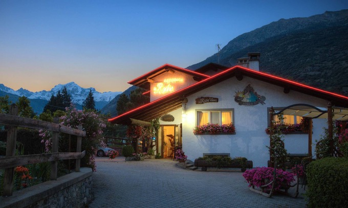 Aosta House | La Roche