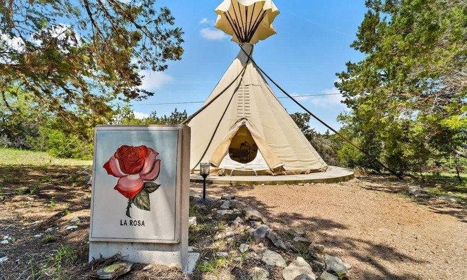 Dripping Springs House | La Rosa | King Tipi + Hill Country Pool Access