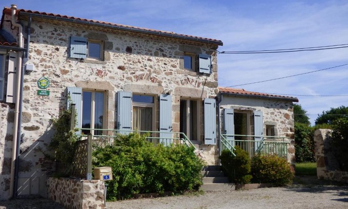 Saint-Mars-la-Reorthe House | La Roseraie à 10min du Puy du fou