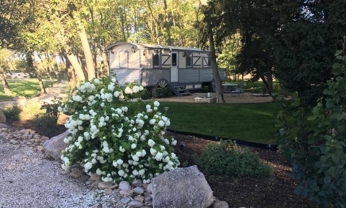 Saint-Andiol Bed & Breakfast | LA ROULOTTE