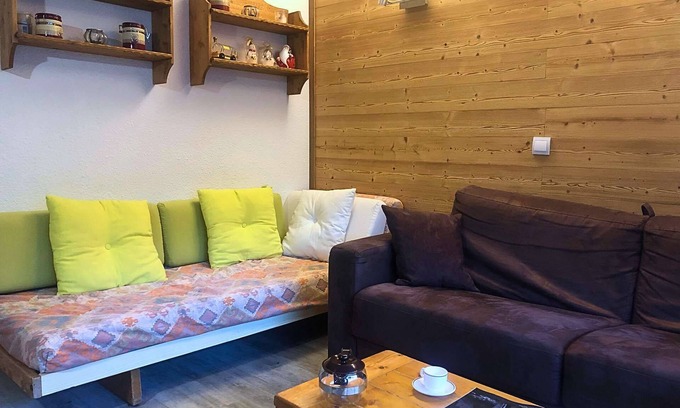 Les Avanchers-Valmorel Apartment | La Ruelle 13 - Cosy 2-room apartment, ski-in, ski-out, close to the village centre