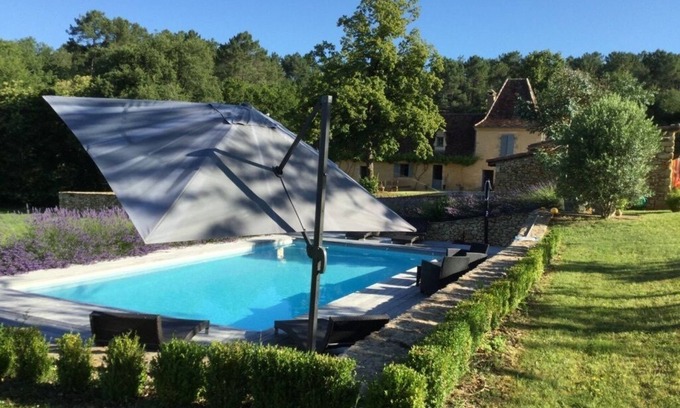 Savignac-de-Miremont House | La Sablonniere Exceptional Charming House with Heated Pool
