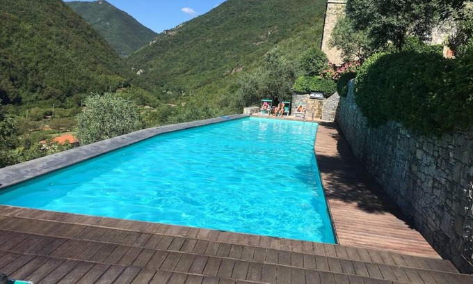 Colletta House | La Scala within a stunning 13th century setting